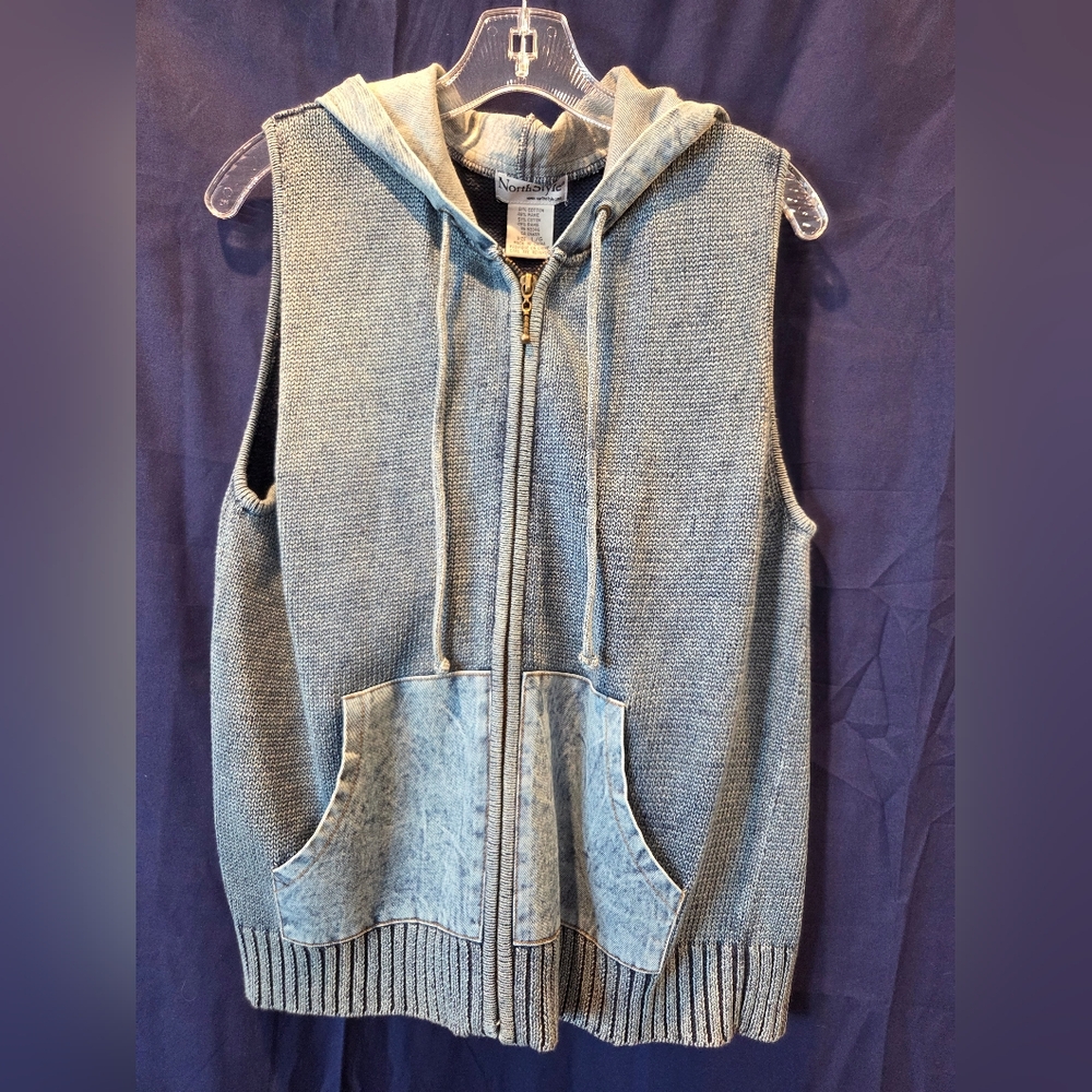 North Style Sweater & Denim Vest